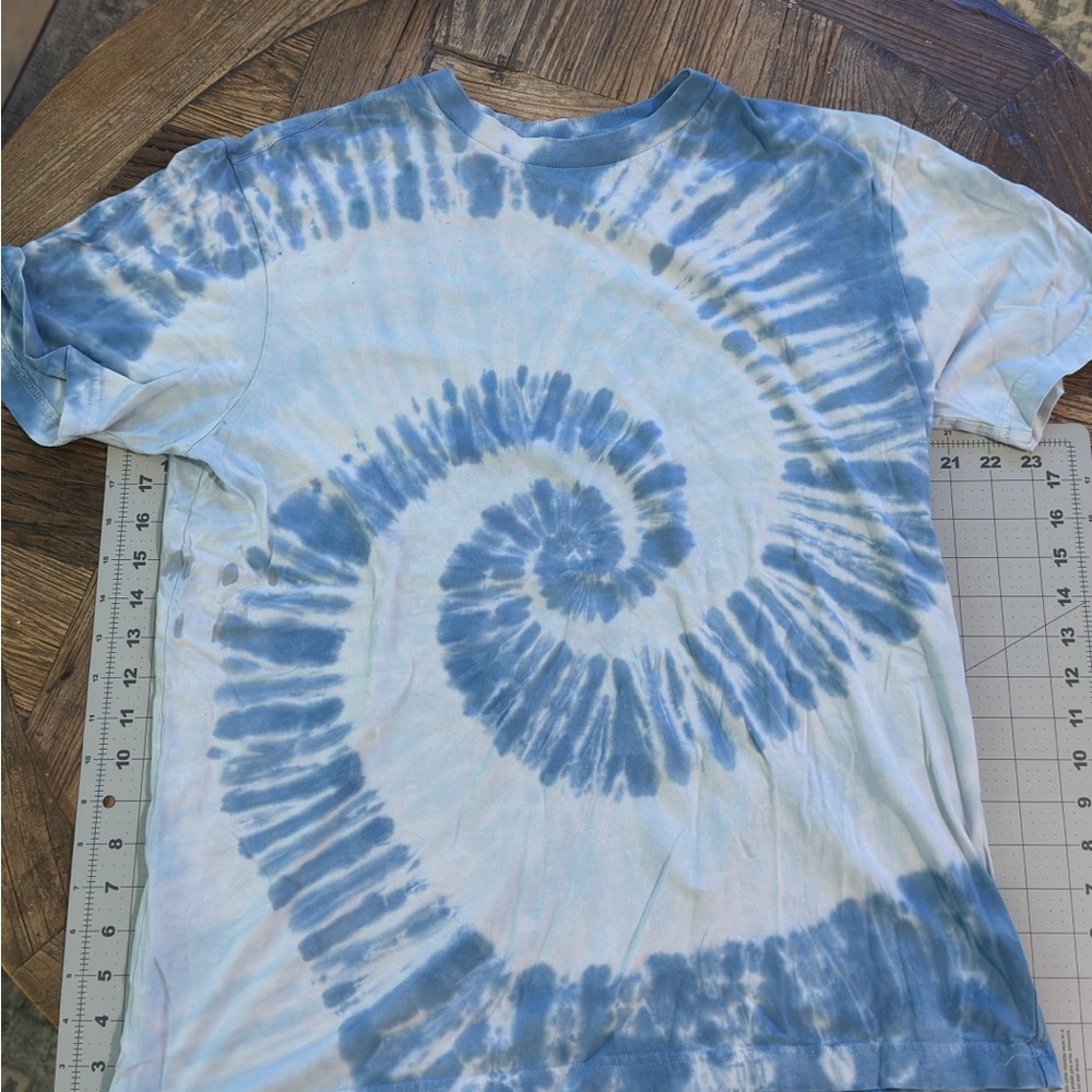 GAP Spiral Tie-Dye Short Sleeve Tee
